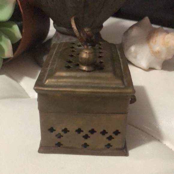 Vintage Brass Cricket Box-EUC-Slightly Tarnished-3x2 - Picture 4 of 13